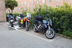 Und das ist der teure Parkplatz / and this is our exclusiv parking Spot.......