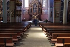 Bei den Außentemperaturen haben Gotteshäuser auch für Ungläubige einen gewissen Reiz. /
With this temperatures outdoor, churches are teasing even if you're not a believer.
