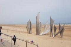 Ohama beach in Vierville-sur-Mer./ Ohama beach at Vierville-sur-Mer.