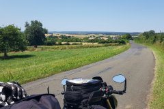 Auf dem Weg zum Campingplatz. / On the way to the campground.