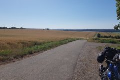 Auf dem Weg, in der Nähe von Harskirchen. / On my way, close to Harskirchen.